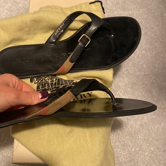 Burberry flip flops size 38 - Picture 7 of 7